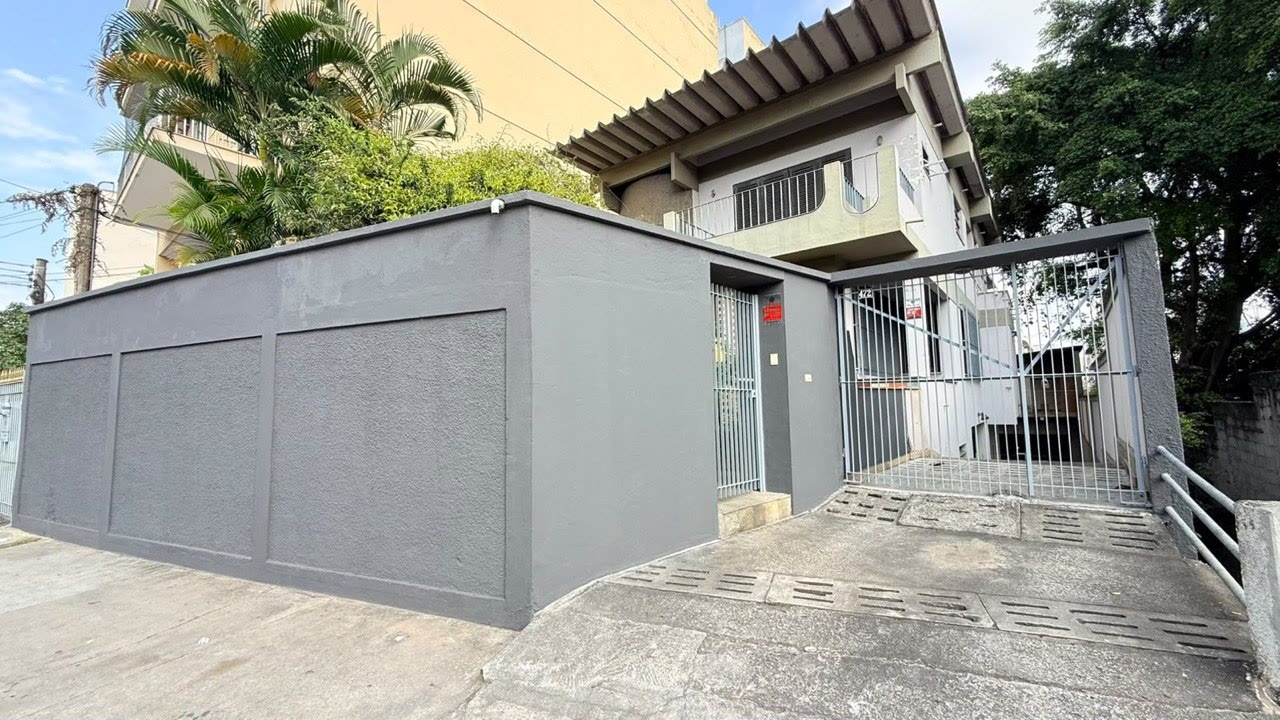 Fachada da casa na Av. Geremário Dantas 472